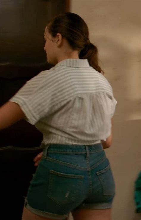 mary mouser booty|The sub for Mary Mouser .